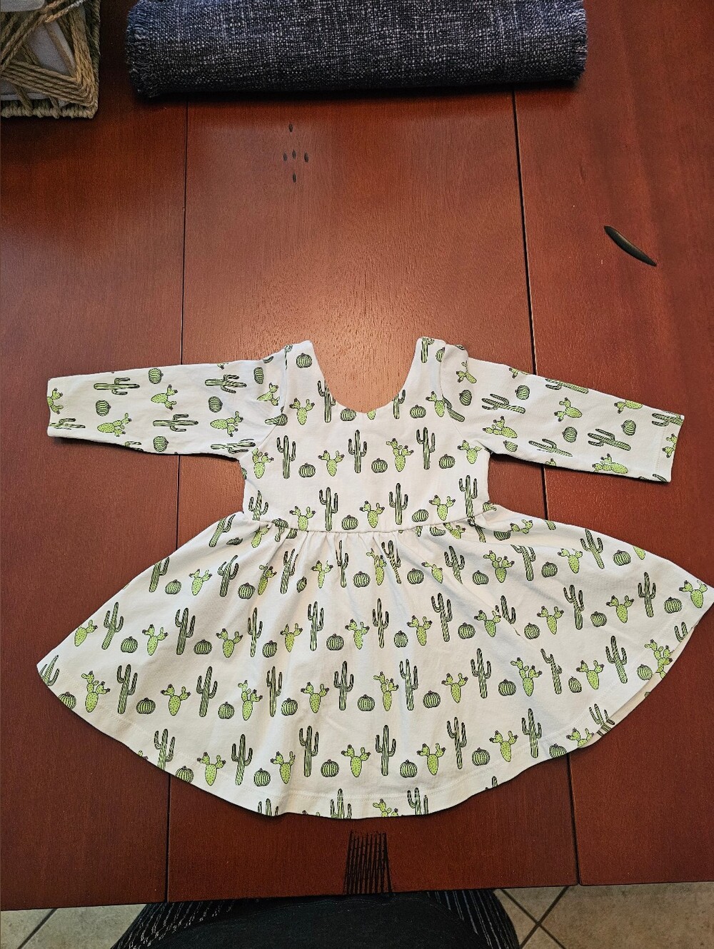 monica + andy Cactus Print Dress - White & Green Size 6-12 Months